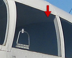 Pilot Window (Left) - Piper PA-28